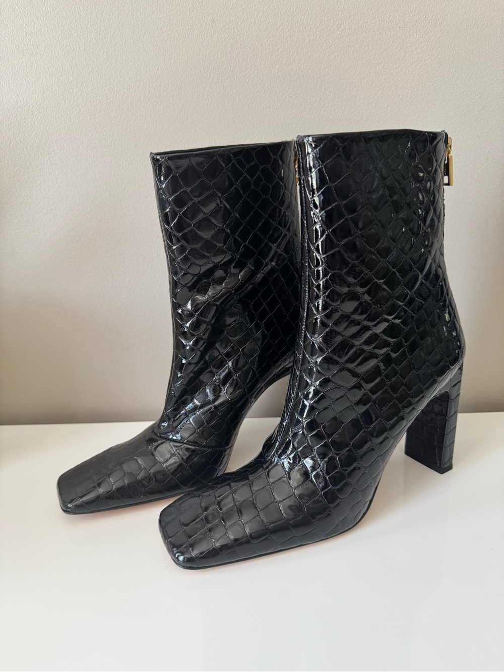 Good American Black Croc-Embossed Square-Toe Block Heel Ankle Boots, 7.5 - Picture 1 of 4